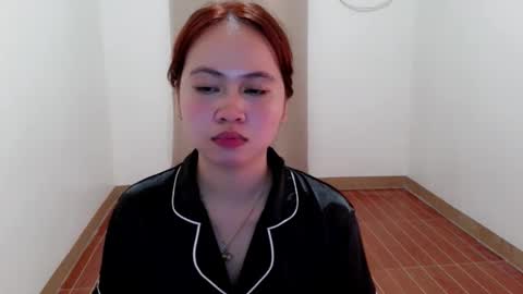 Snapshot of vivienelover chatting on February 2026 05:15:01 AM vivienelover online show from February 2026 05:15:01 AM