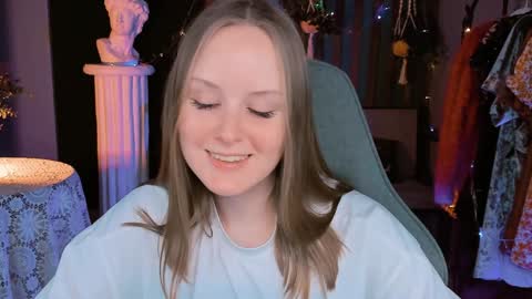 Vivien online show from December 2024 10:23:02 PM