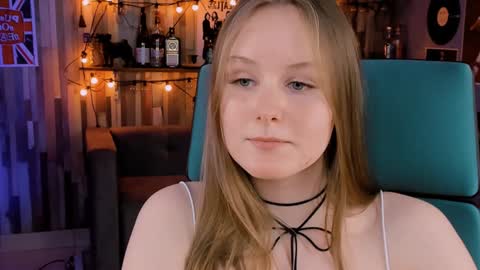 Vivien online show from January 2025 08:37:02 PM