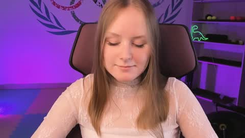 Vivien online show from February 2025 04:36:02 PM