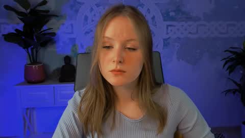 Vivien online show from March 2025 09:07:01 AM