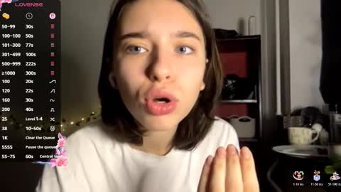 Vivi online show from December 2025 03:12:02 AM