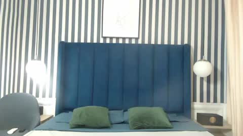 Snapshot of viviennerosette chatting on September 2025 12:18:01 PM Vivian online show from September 2025 12:18:01 PM