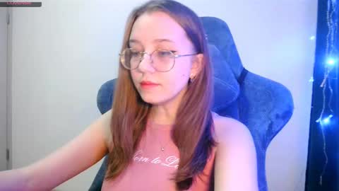 Snapshot of vivivivikkie chatting on December 2025 04:56:01 PM vivivivikkie online show from December 2025 04:56:01 PM
