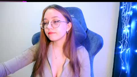 Snapshot of vivivivikkie chatting on April 2026 08:50:02 PM vivivivikkie online show from April 2026 08:50:02 PM