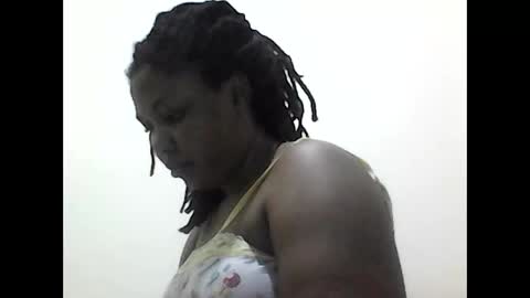 Snapshot of vivsterxxxx chatting on April 2026 05:05:01 AM vivsterxxxx online show from April 2026 05:05:01 AM