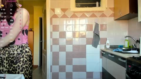 Snapshot of vixen_lab chatting on March 2026 05:18:01 AM Nika 18 . online show from March 2026 05:18:01 AM