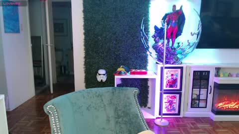 Snapshot of vixen_lockheart chatting on April 2026 02:22:01 PM Vixen online show from April 2026 02:22:01 PM