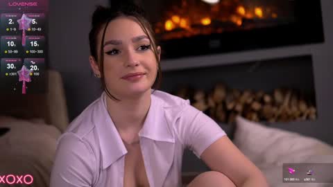 Snapshot of vixenamour chatting on January 2025 01:31:02 AM vixenamour online show from January 2025 01:31:02 AM