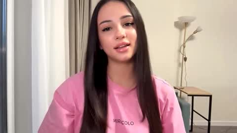 Snapshot of vixy_luna chatting on March 2026 01:48:02 PM Miss Mia online show from March 2026 01:48:02 PM