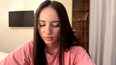 Snapshot of vixy_luna chatting on March 2026 02:32:02 PM Miss Mia online show from March 2026 02:32:02 PM