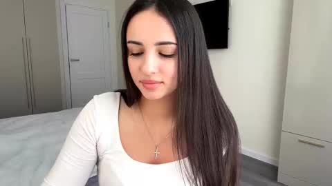 Snapshot of vixy_luna chatting on March 2026 02:55:01 PM Miss Mia online show from March 2026 02:55:01 PM