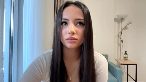 Snapshot of vixy_luna chatting on April 2026 01:23:01 PM Miss Mia online show from April 2026 01:23:01 PM