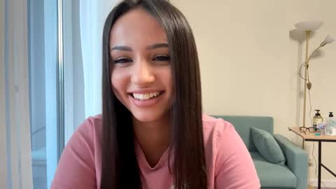 Snapshot of vixy_luna chatting on April 2026 04:18:01 PM Miss Mia online show from April 2026 04:18:01 PM