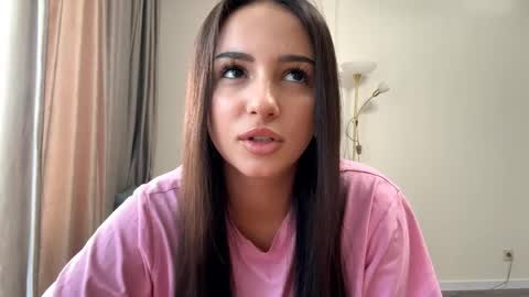 Snapshot of vixy_luna chatting on April 2026 03:28:02 PM Miss Mia online show from April 2026 03:28:02 PM