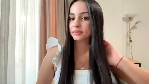 Snapshot of vixy_luna chatting on April 2026 03:28:02 PM Miss Mia online show from April 2026 03:28:02 PM