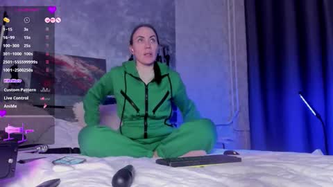 Vlada kim online show from December 2025 03:03:02 AM