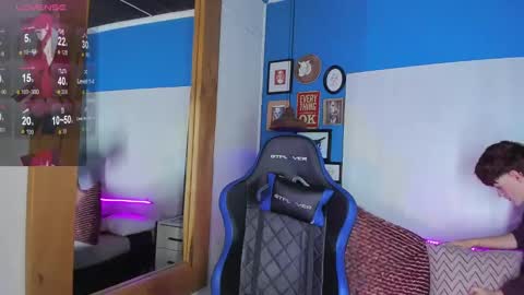 Vlad  online show from February 2025 02:37:01 PM