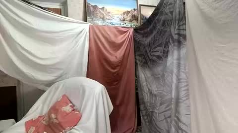 Snapshot of vladiskin chatting on April 2026 11:49:01 PM Violetta Elysia online show from April 2026 11:49:01 PM