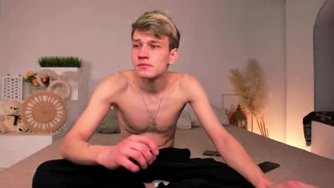 Snapshot of volan_starts chatting on February 2026 04:31:01 AM Dan online show from February 2026 04:31:01 AM