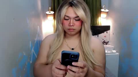 Nathalie online show from December 2024 12:34:01 AM