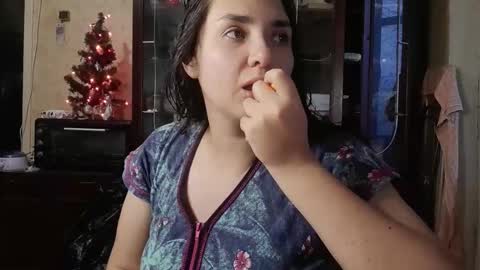 Snapshot of voulezvous_angel chatting on December 2025 05:57:01 AM voulezvous_angel online show from December 2025 05:57:01 AM