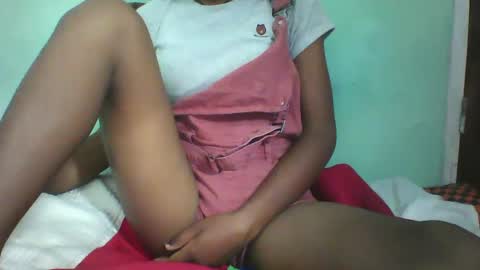 vounialdy online show from February 2025 06:48:02 PM