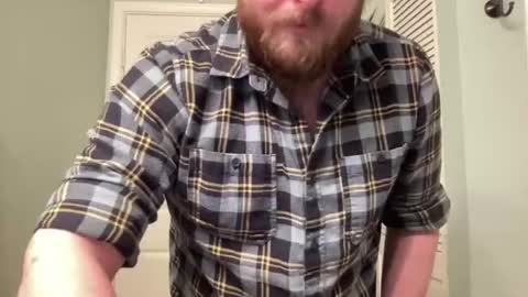 Snapshot of voyagerxiii chatting on April 2026 12:33:01 AM VoyagerXIII online show from April 2026 12:33:01 AM