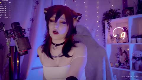 vronnier online show from September 2025 05:03:01 PM