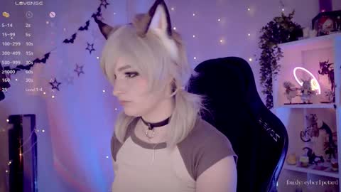 Snapshot of vronnier chatting on November 2025 02:07:01 PM vronnier online show from November 2025 02:07:01 PM