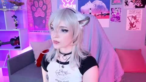 Snapshot of vronnier chatting on April 2026 03:41:02 PM vronnier online show from April 2026 03:41:02 PM