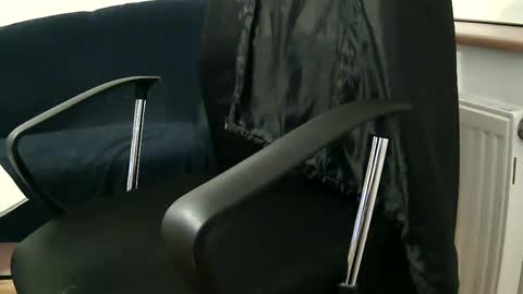 Snapshot of vulkan12p chatting on February 2025 04:25:01 PM Daniel online show from February 2025 04:25:01 PM