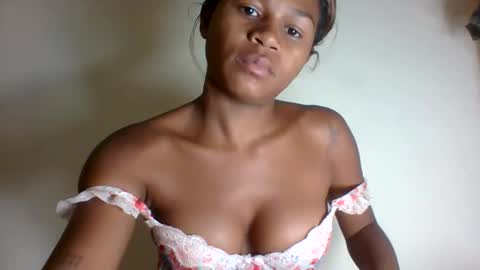 vynarahot online show from May 2026 10:36:02 PM