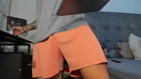 vyxen_ online show from March 2026 04:21:02 PM