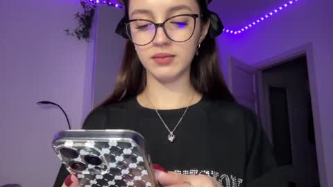 Snapshot of w33d7 chatting on December 2024 01:14:01 AM Alice Before pvt write to me in PM online show from December 2024 01:14:01 AM
