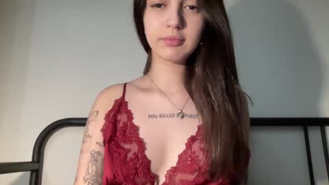Snapshot of w33d7 chatting on February 2025 09:39:02 PM Alice Before pvt write to me in PM online show from February 2025 09:39:02 PM