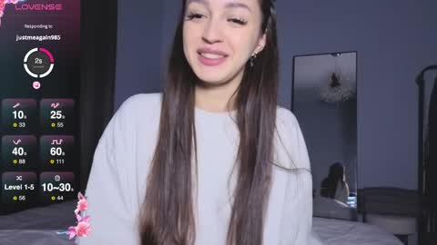 Snapshot of w33d7 chatting on April 2026 06:34:01 PM Alice Before pvt write to me in PM online show from April 2026 06:34:01 PM