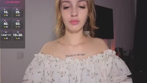 Snapshot of w33d7 chatting on July 2026 09:10:02 PM Alice Before pvt write to me in PM online show from July 2026 09:10:02 PM