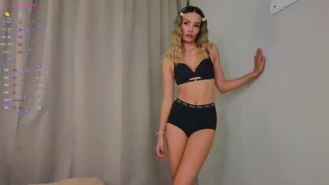 Snapshot of w_______ chatting on November 2025 08:21:02 PM Nicole Johny online show from November 2025 08:21:02 PM