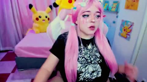 Snapshot of waifumochi_chan chatting on March 2026 04:11:02 PM online show from March 2026 04:11:02 PM