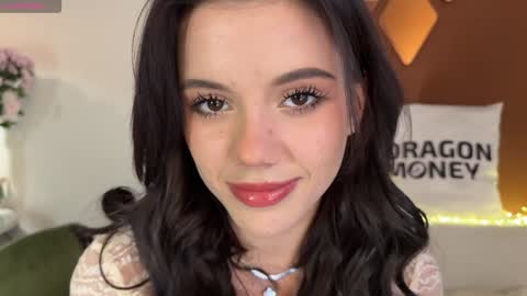 Mia online show from January 2025 12:47:02 PM