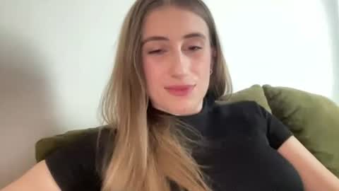 walkiria19 online show from February 2026 10:07:02 AM