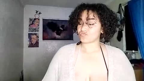 Juli online show from October 2025 06:36:01 PM