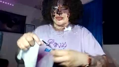 Snapshot of wallace_juli chatting on April 2026 03:19:02 PM Juli online show from April 2026 03:19:02 PM