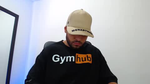 Snapshot of walter_brownn01 chatting on January 2025 04:05:01 PM WALTER BROWN online show from January 2025 04:05:01 PM