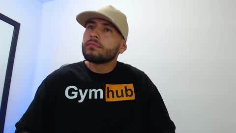 Snapshot of walter_brownn01 chatting on January 2025 07:06:01 PM WALTER BROWN online show from January 2025 07:06:01 PM