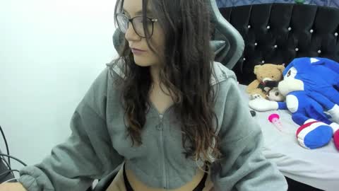 Snapshot of wanda_sg chatting on February 2025 05:16:02 PM Alexandra online show from February 2025 05:16:02 PM