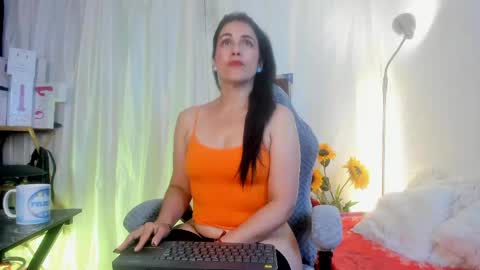 Snapshot of wanda_walton chatting on May 2026 01:49:02 PM Wanda online show from May 2026 01:49:02 PM