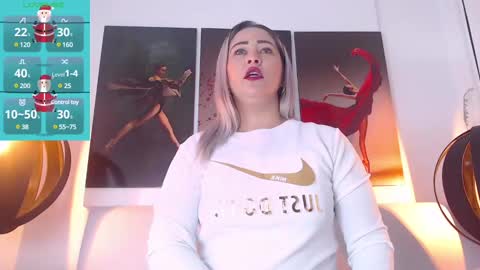 Snapshot of wandahairymilf chatting on December 2024 04:41:01 AM Wanda online show from December 2024 04:41:01 AM