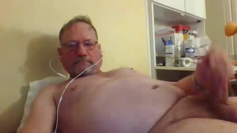 Snapshot of wanky357 chatting on April 2026 09:43:02 PM Tibo Love online show from April 2026 09:43:02 PM